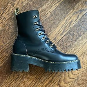 *Dr. Martens Women's Leona 7 Hook Boots
